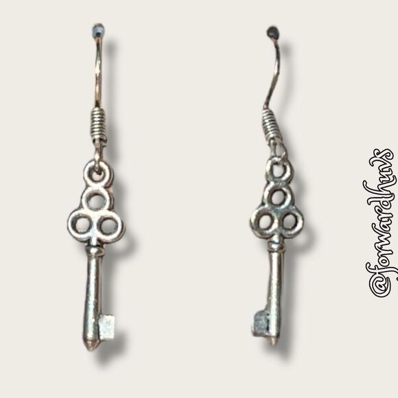 Bundle Sale 3 for $15 | Old Fashioned Style Silver-Tone Key Dangle Earrings - Picture 6 of 8